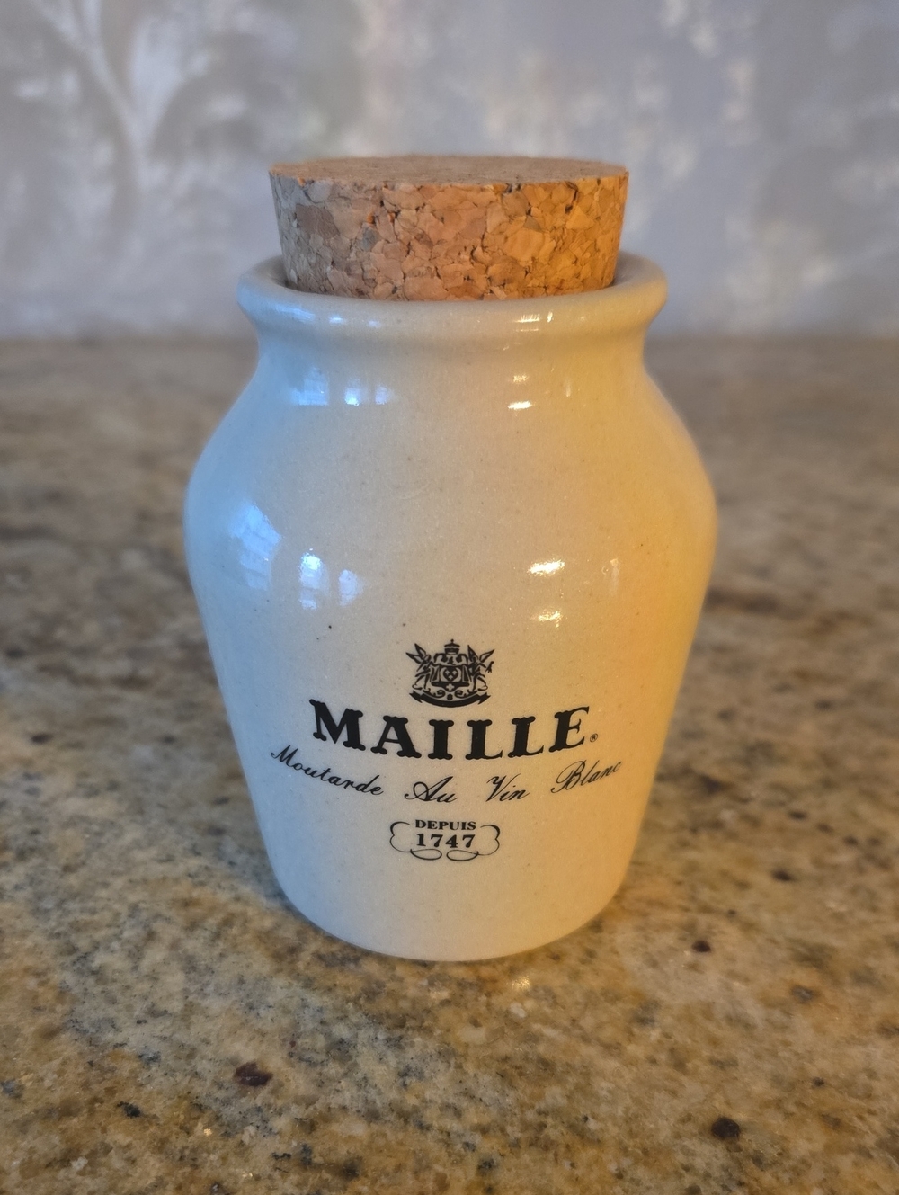 Maille Stoneware Mustard Pot in Cream with Cork Lid